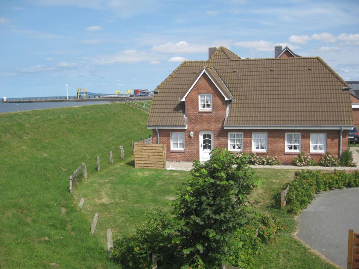 Direkt Am Deich - Ferienwohnung Amrum Im Gaestehaus Am Badedeich Dagebüll Esterno foto