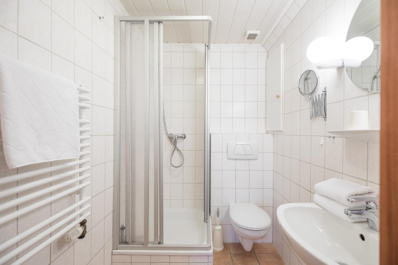 Direkt Am Deich - Ferienwohnung Amrum Im Gaestehaus Am Badedeich Dagebüll Esterno foto